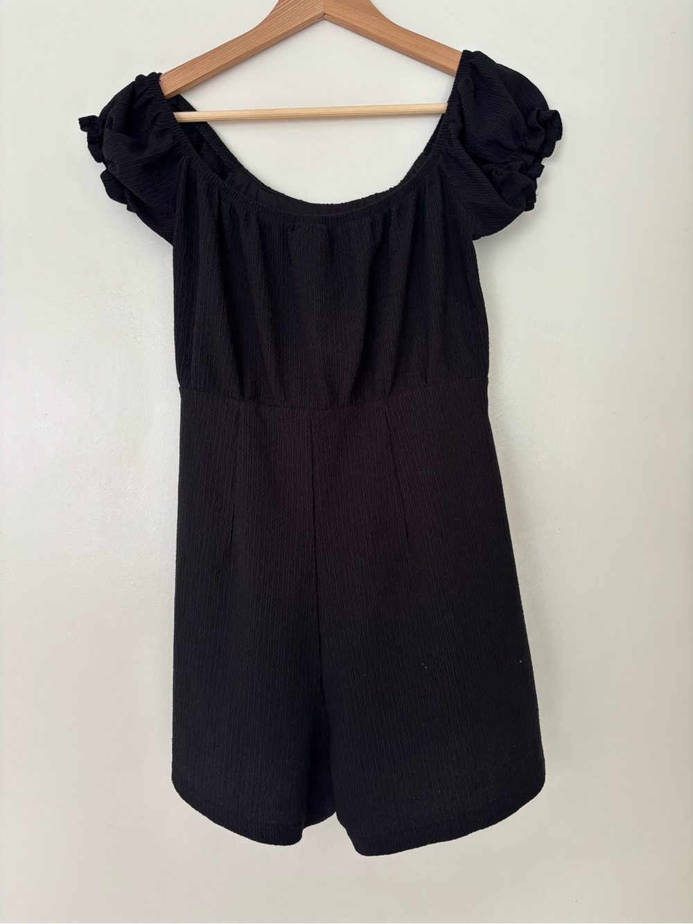 Streetwear Society Black Textured Off-Shoulder Romper - Picture 2 of 3